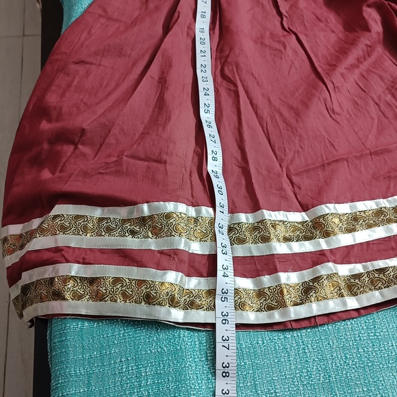 Maroon Embroidered Anarkali Style kurta - Picture 7 of 9